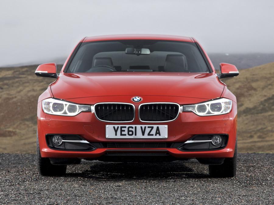  BMW 320d Sedan Sport Line 2012 года  (UK) (фото 5 из 16)